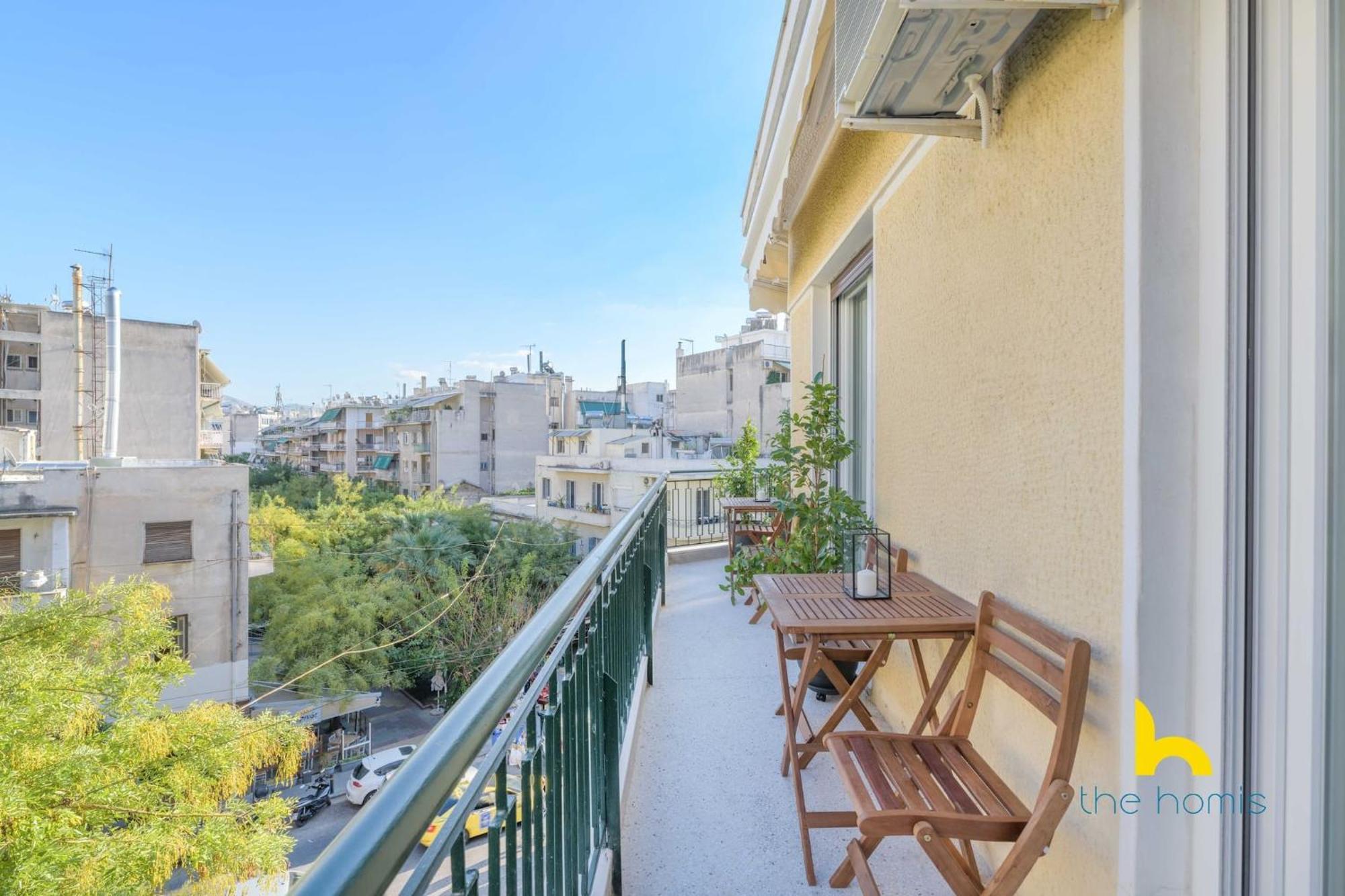 Sun-Splashed 2-Bdr Corner Apartment With Hillside Views! Athens Luaran gambar